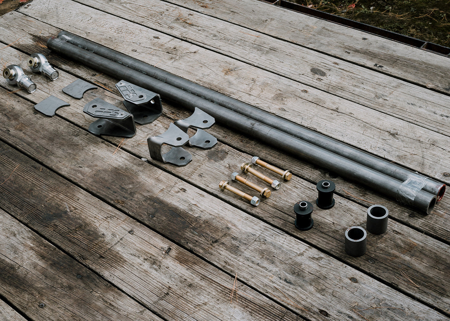 72-93 Dodge Bolt-On Traction Bar Kit